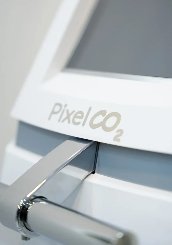 لیزر CO2 فرکشنال